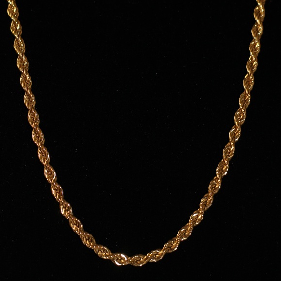 Moet Gold Link Necklace - Picture 2 of 9